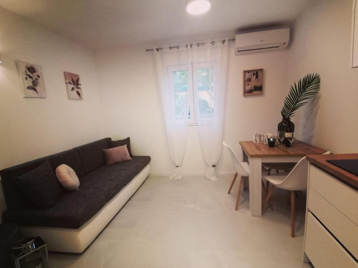 Apartmani Zoric Vodice Rom bilde