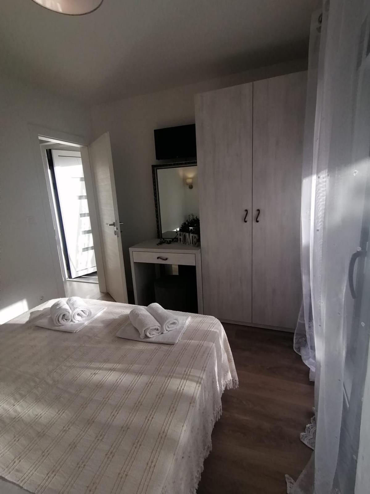 Apartmani Zoric Vodice Rom bilde