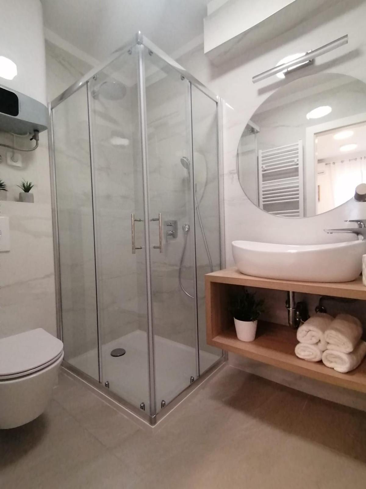 Apartmani Zoric Vodice Rom bilde