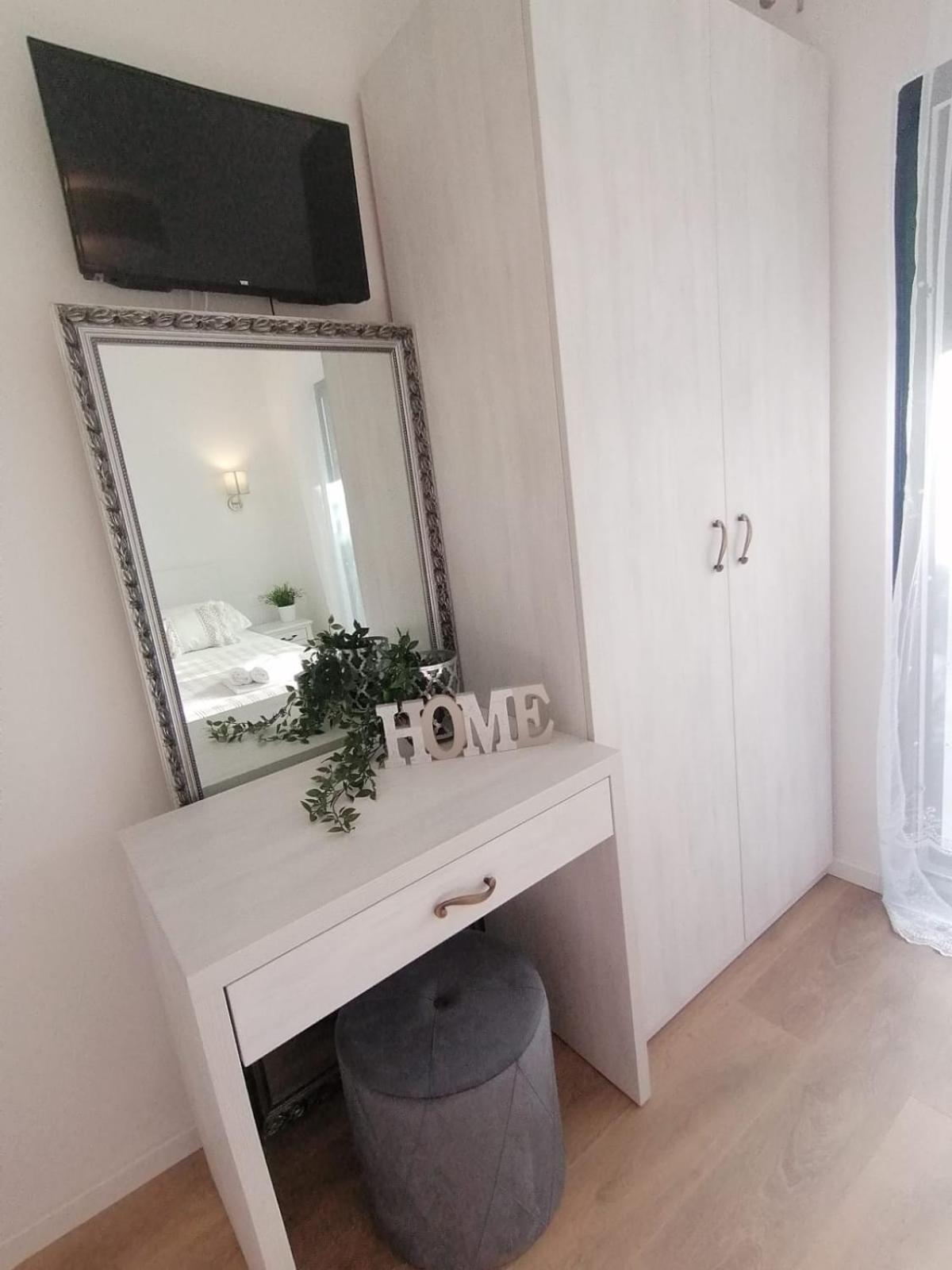 Apartmani Zoric Vodice Rom bilde