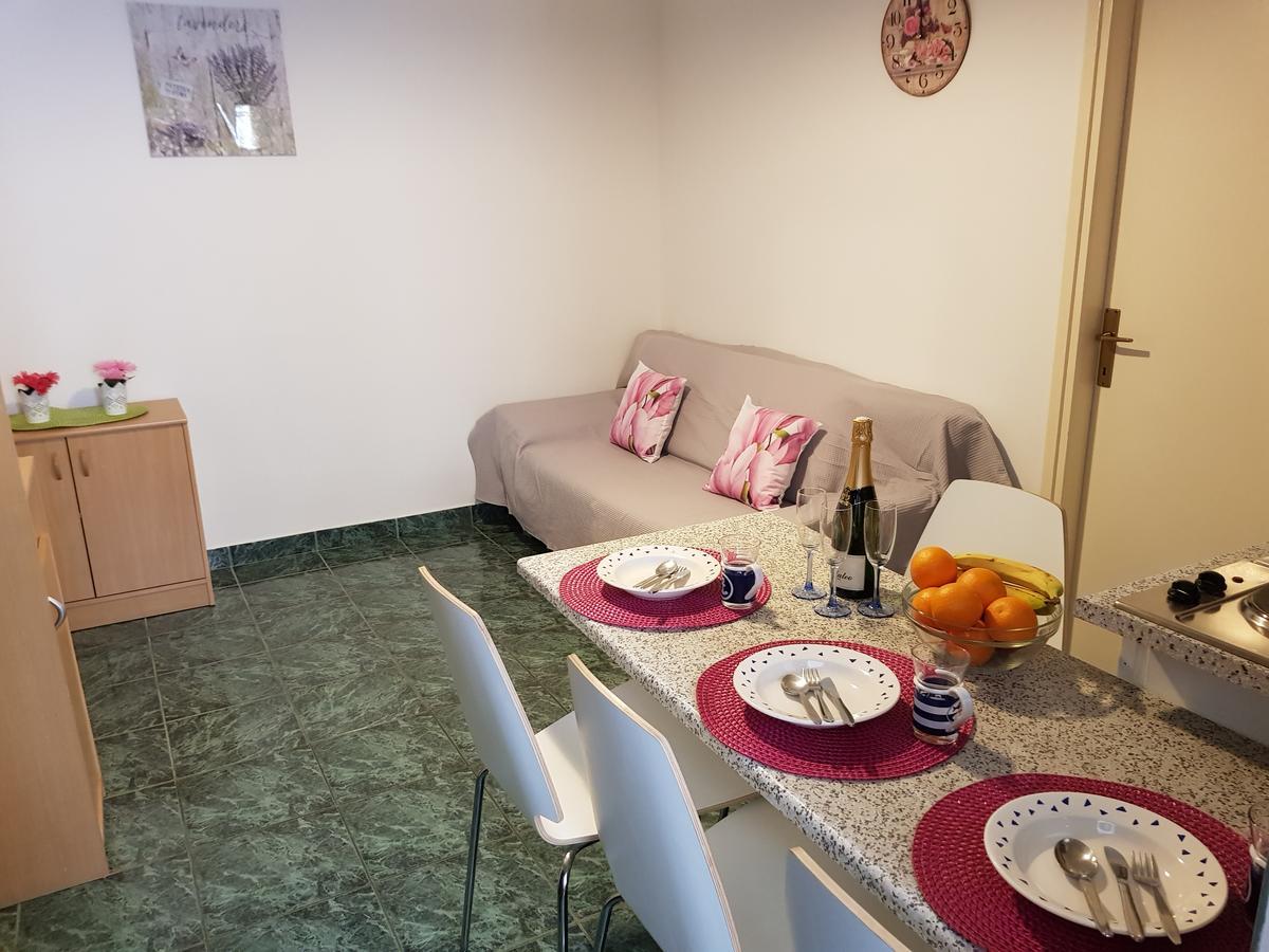 Apartmani Zoric Vodice Eksteriør bilde