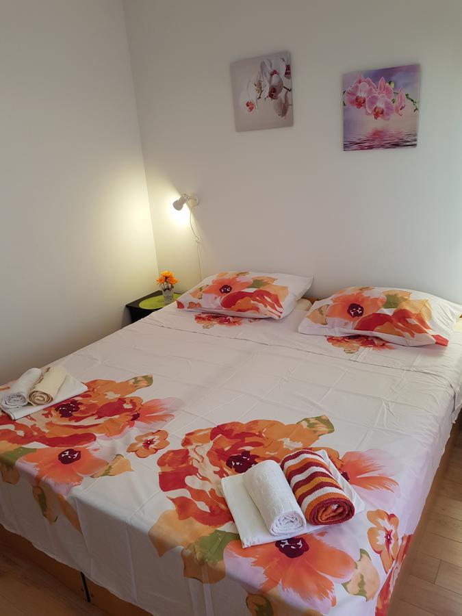 Apartmani Zoric Vodice Eksteriør bilde