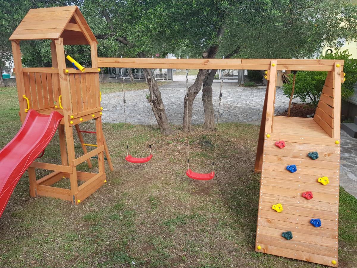 Apartmani Zoric Vodice Eksteriør bilde